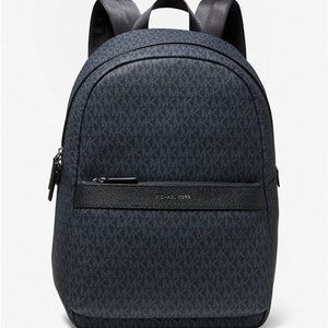 Michael Kors Greyson Logo Backpack (blue)